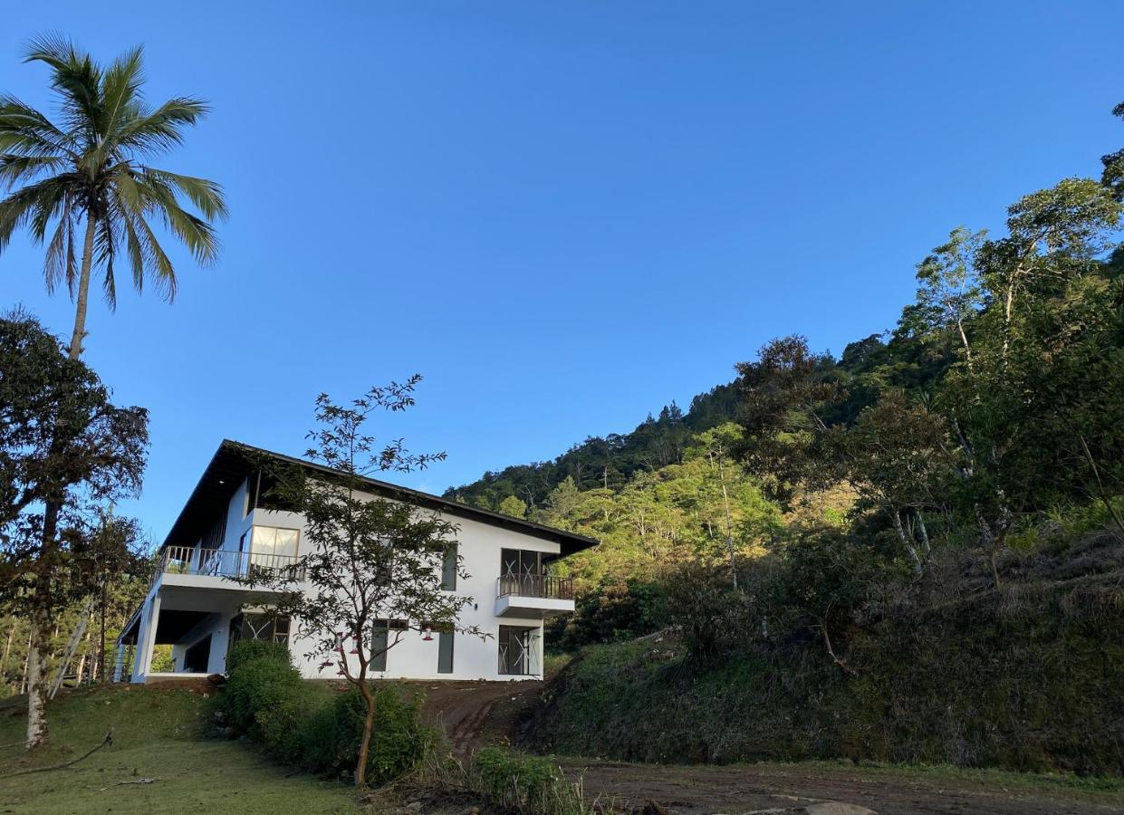 Arte De Plumas Birding Lodge การ์ตาโก ภายนอก รูปภาพ