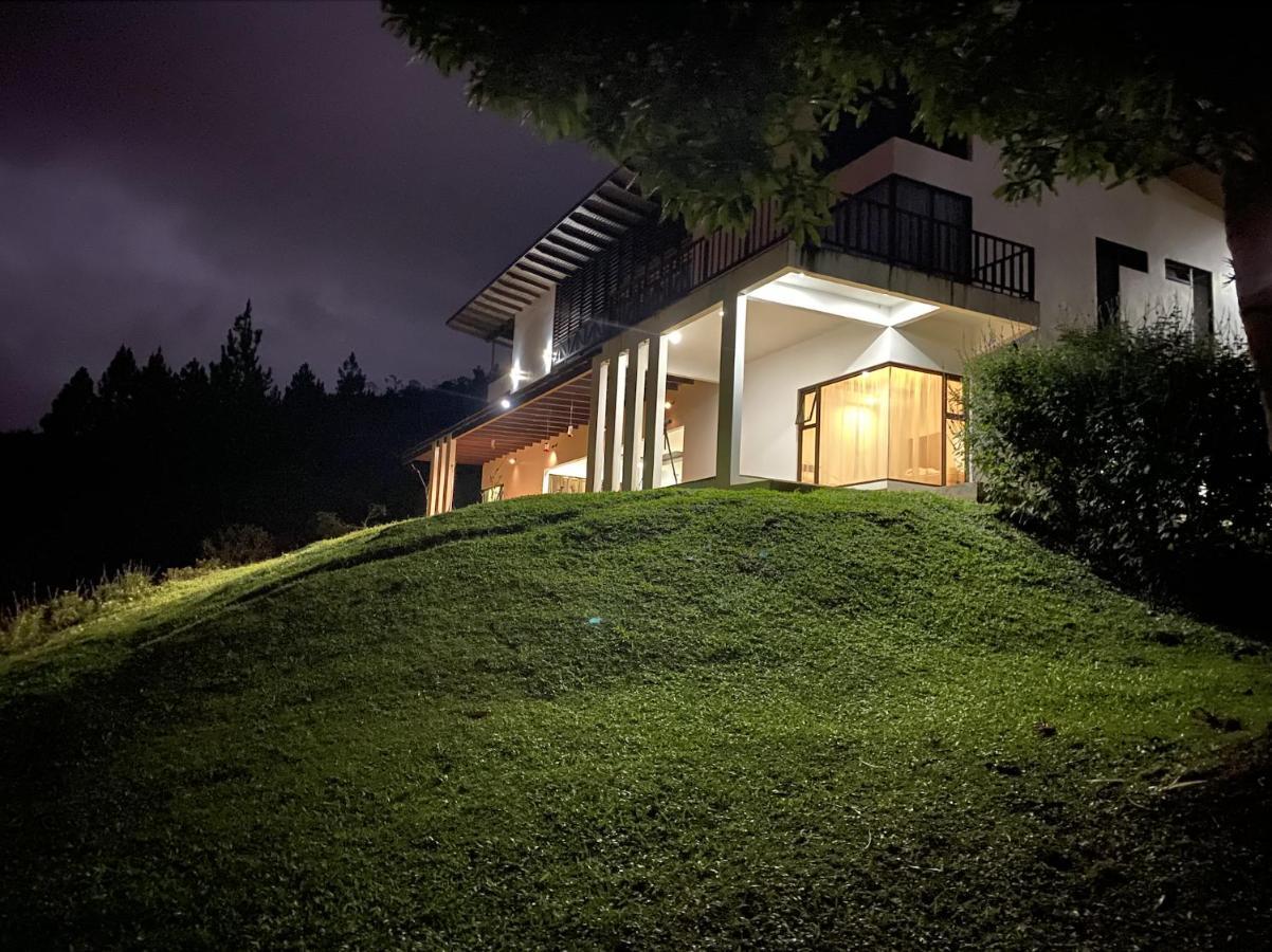 Arte De Plumas Birding Lodge การ์ตาโก ภายนอก รูปภาพ